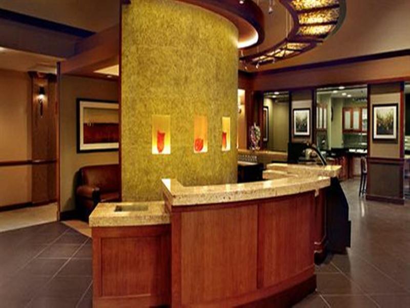 Comfort Suites Milwaukee West Bagian luar foto