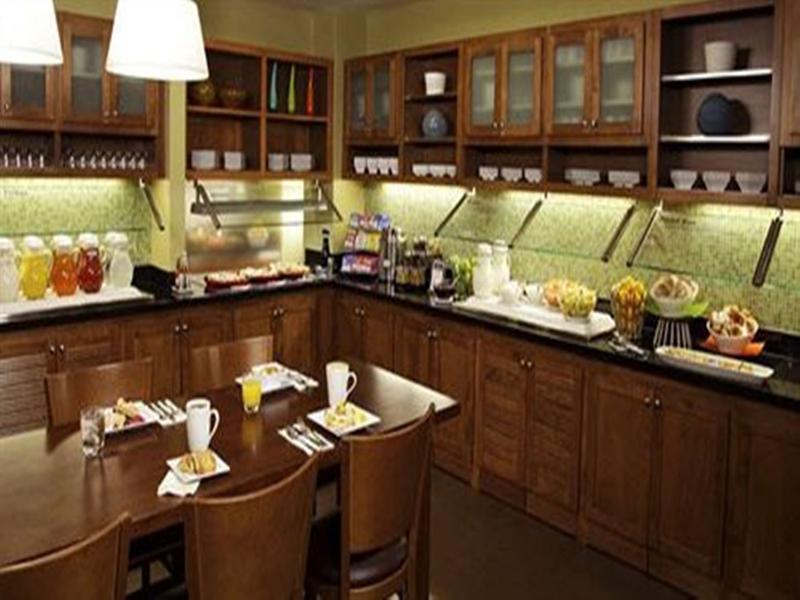 Comfort Suites Milwaukee West Bagian luar foto